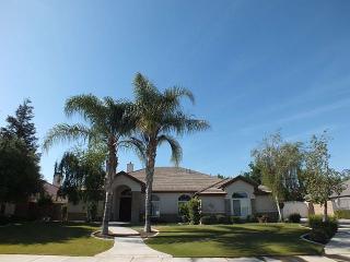 14361 Searspoint Ave, Bakersfield, CA 93314-8347