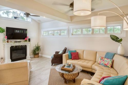 2030 Sunrise Cir, Sanibel, FL 33957-4022
