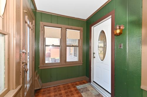 1218 35, Milwaukee WI 53215-1433 exterior