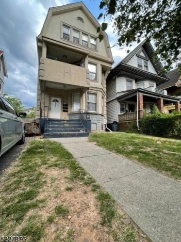 168 18th St, East Orange NJ  07018-0039 exterior
