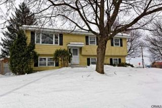 1 Pompano Dr, Troy, NY 12182-1617