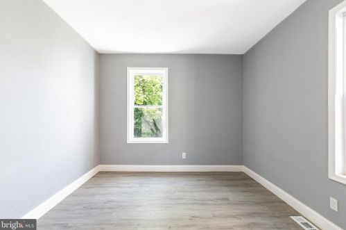 6526 Chew Ave, Philadelphia PA 19120-2332 exterior