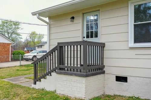 2601 Daye Dr, Greensboro NC  27406-6205 exterior