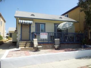2442 Silverstrand Ave, Hermosa Beach CA  90254-2663 exterior