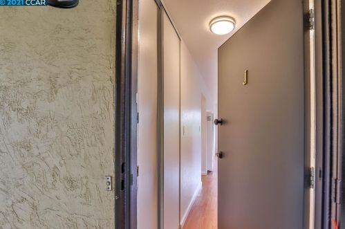 366 45 St, Oakland CA 94609-2259 exterior