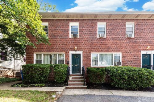 550 Cedar Ave, Woodbridge, NJ 07095-3007