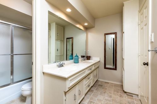 100 Bent Tree Ct, Irving TX 75061-4470 exterior