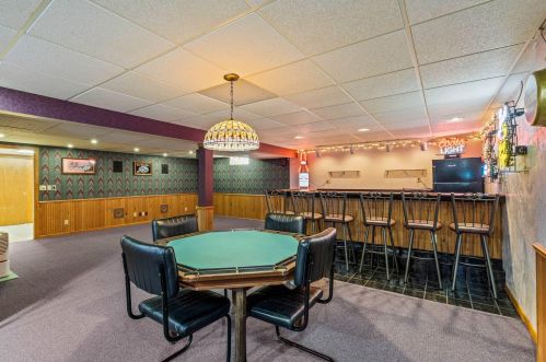 12890 Scarborough Ct, Waukesha WI  53151-6128 exterior