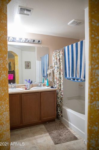 7752 Bonitos Dr, Phoenix AZ  85035-5076 exterior