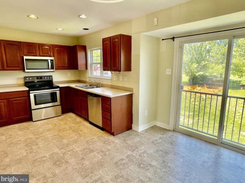 232 Country Ridge Dr, Red Lion PA  17356-8866 exterior