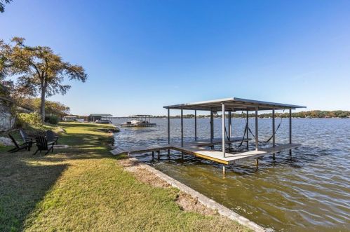 414 Siesta Ct, Granbury, TX 76048-4351