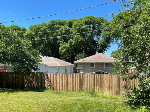 4029 57, Milwaukee WI 53220-2639 exterior