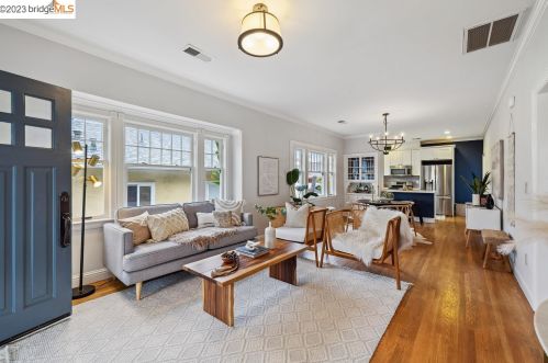 409 45th St, Oakland CA  94609-2124 exterior