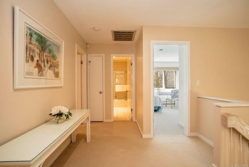 4 Elizabeth Ct, Briarcliff NY  10510-2528 exterior