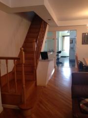 2557 27th St, Brooklyn, NY 11235-2016