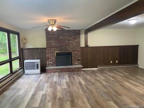 12 Chelsea Ln, Rock Hill NY  12775-6501 exterior