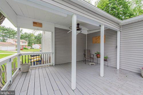 25 Bacon Ct, Dover DE  19901-2572 exterior