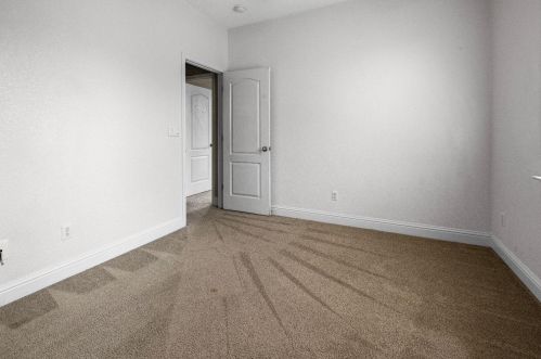 576 Bramblewood Ave, Lathrop CA 95330-9370 exterior