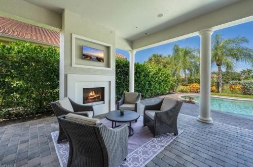 29006 Blaisdell Dr, Naples FL  34119-0930 exterior