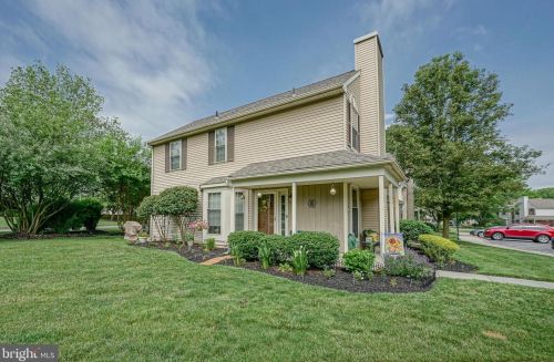 506 Essex Ct, West Deptford, NJ 08051-2027