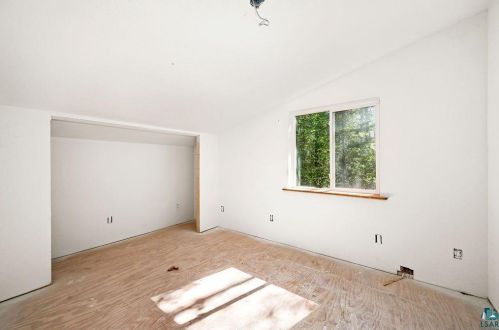 5052 Island Lake Rd, Duluth MN  55803-9212 exterior