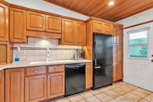 4006 Yale Ave, La Mesa CA  91941-7716 exterior