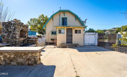 409 10th St, Santa Paula CA  93060-2123 exterior