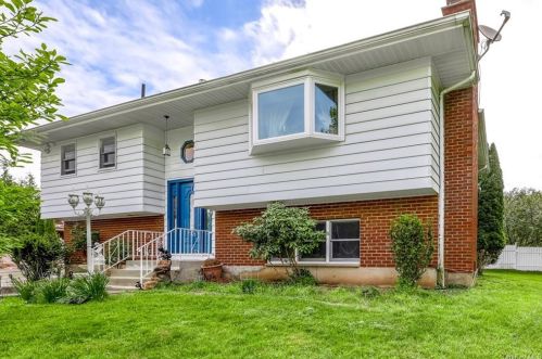28 Lakeward Ave, Congers, NY 10920-2056