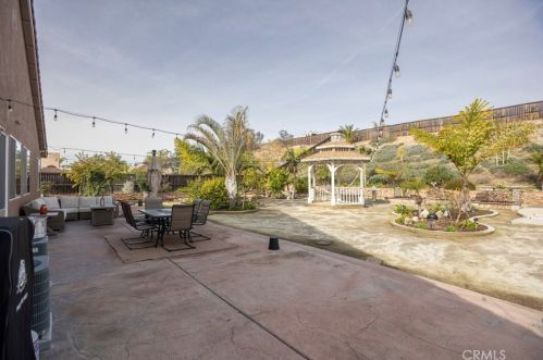 19148 Painted Rock St, Perris CA  92570-6534 exterior