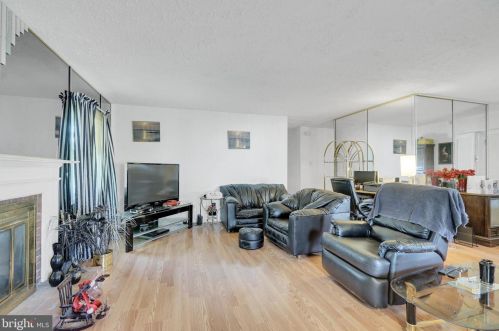 2 Nevada Ln, Willingboro NJ  08046-1315 exterior