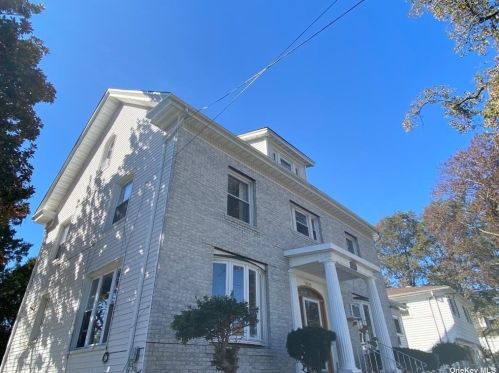 94-40 218th St, Jamaica, NY 11428-1130