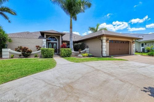 4521 2nd Ave, Cape Coral, FL 33914-5932