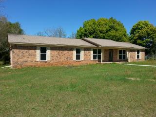 1256 Mckenzie Rd, Cantonment, FL 32533-8019