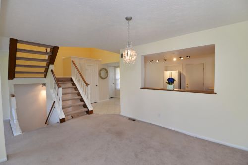 1566 Grn Edge Dr, Florence KY  41042-7099 exterior