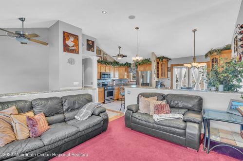 17 Dogwood Dr, Jackson Twp NJ  08527-1342 exterior