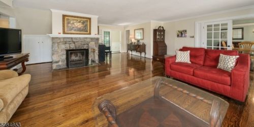 157 Stanhope Rd, Sparta, NJ 07871-2118