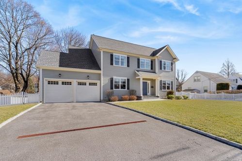 322 Willis Ave, Hawthorne NY  10532-1921 exterior