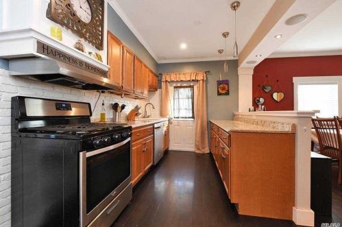 324 4 St, Elwood NY  11731-2930 exterior