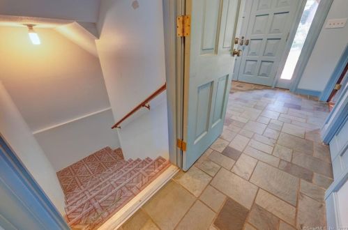 58 Quail Hollow Dr, Southington CT  06489-1616 exterior