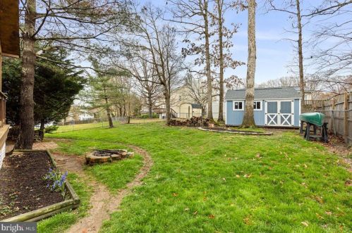 5593 Neddleton Ave, Woodbridge VA  22193-4156 exterior