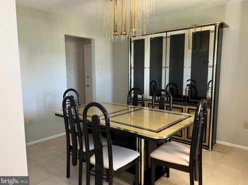 925 Van Sant Ln, Prospectville, PA 19002-5054