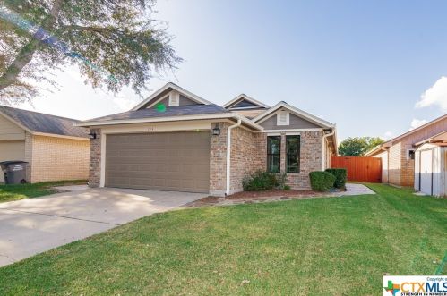 104 Windward Ct, Victoria TX  77901-3746 exterior