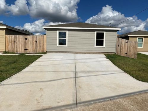 2853 Golf Crest Dr, Dinsmore, TX 77488-4646
