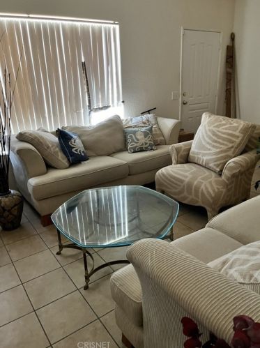 15732 Valeport Ave, Lancaster CA  93535-7091 exterior