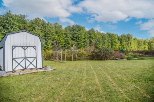 5879 Wade Rd, Milford, OH 45150-2573