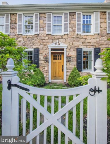 567 Skippack Pike, Blue Bell, PA 19422-2150