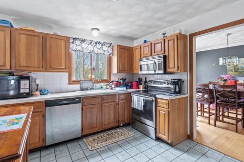 34 Tartaglia St, Providence RI  02919-5930 exterior