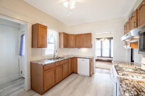 524 Pennsylvania Ave, Oakmont PA  15139-1561 exterior