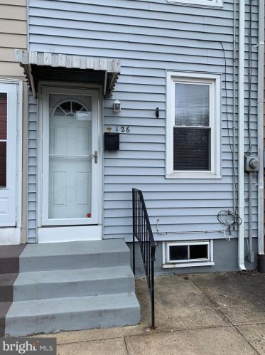 126 Sussex St, Gloucester NJ  08030-1449 exterior