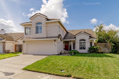 8856 Hiddenspring Way, Elk Grove, CA 95758-6153